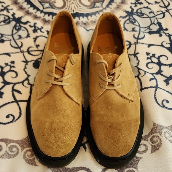 Dr. Martens Other - Dr. Martens Classic Tan Suede Oxfords